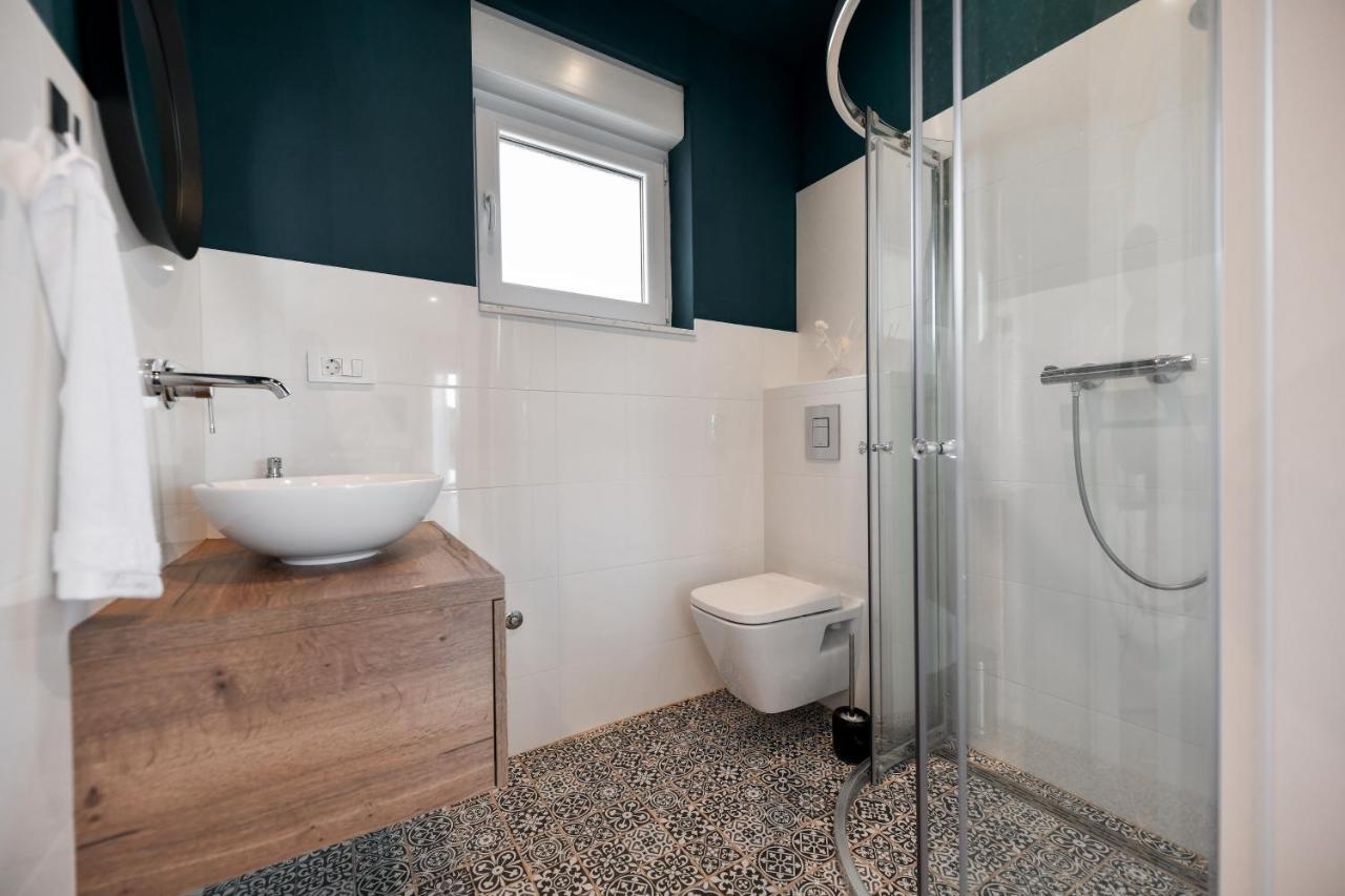 Wonderful Holiday House Bruno With Heated Pool Zadar Eksteriør billede