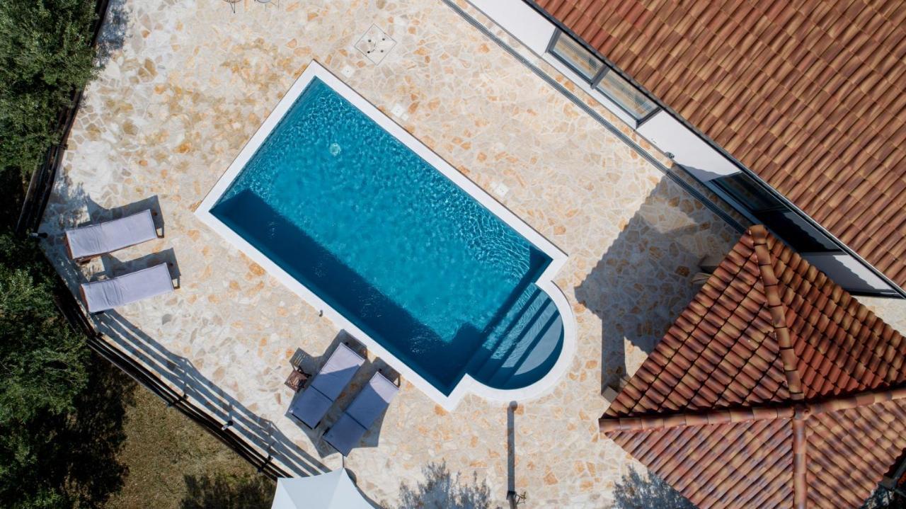 Wonderful Holiday House Bruno With Heated Pool Zadar Eksteriør billede